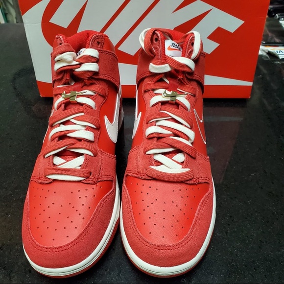 Sz 11 Nike dunks red - Picture 3 of 9